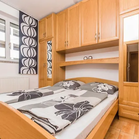 Apartment Mara *