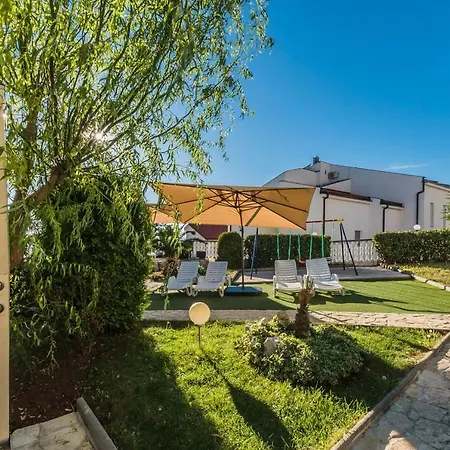 Mara Apartament *