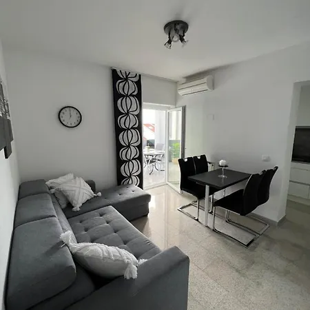 Apartament Mara