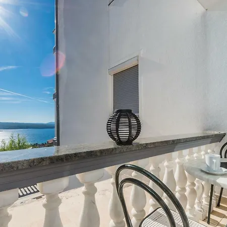 Apartament Mara *
