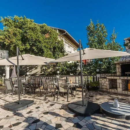 Apartman Mara *